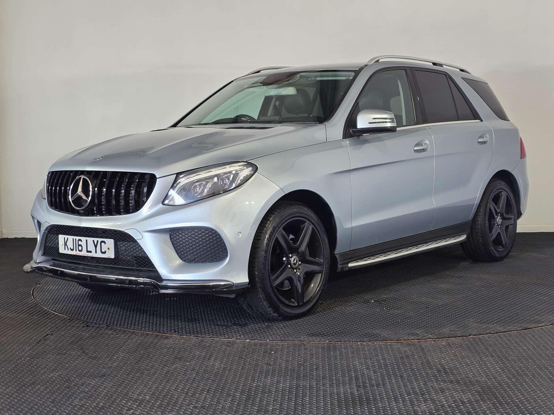 Mercedes-Benz Gle view 3