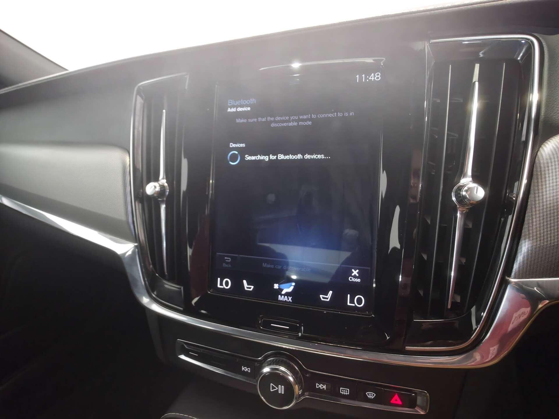 Volvo S90 view 43