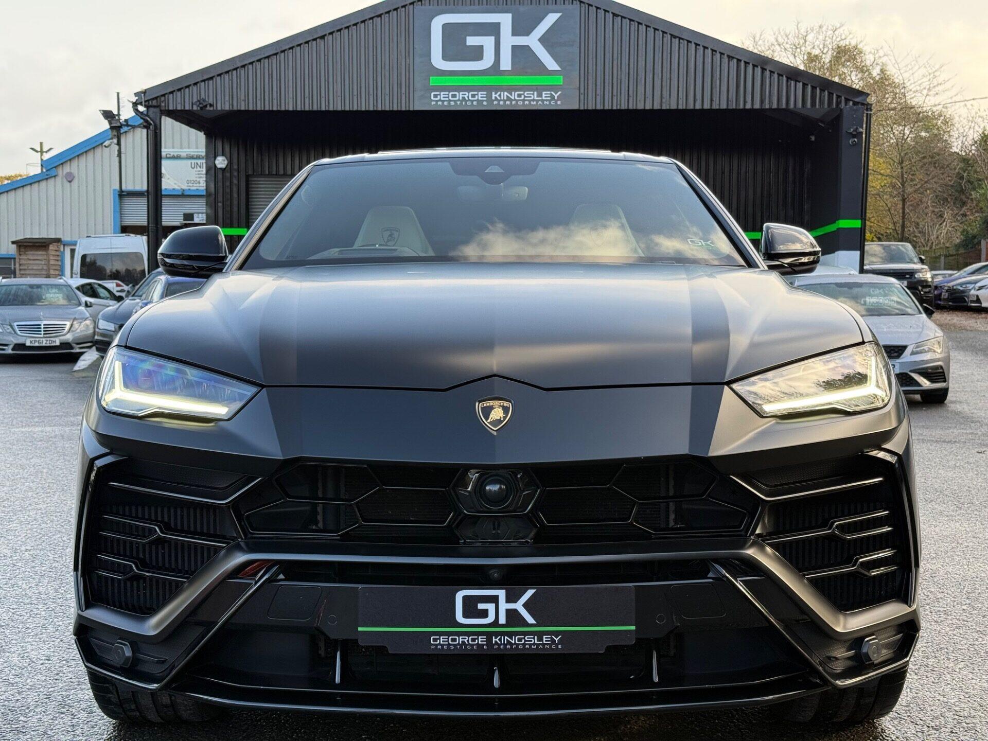 Lamborghini Urus view 13