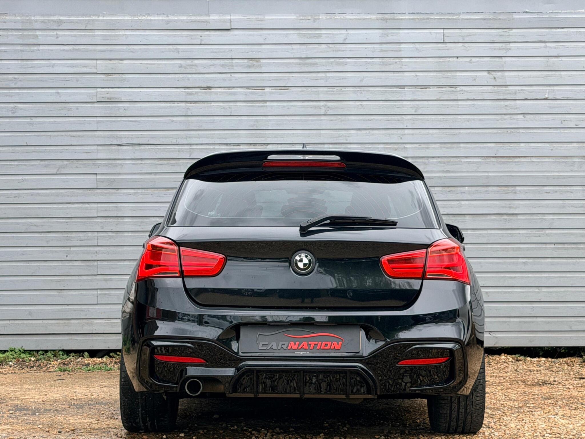 BMW 1 Series view 6