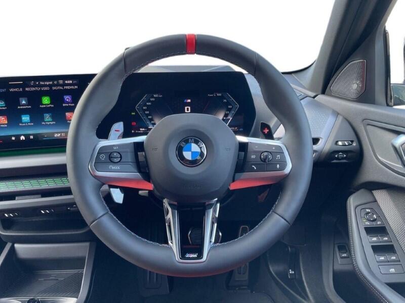 BMW 1 Series view 5