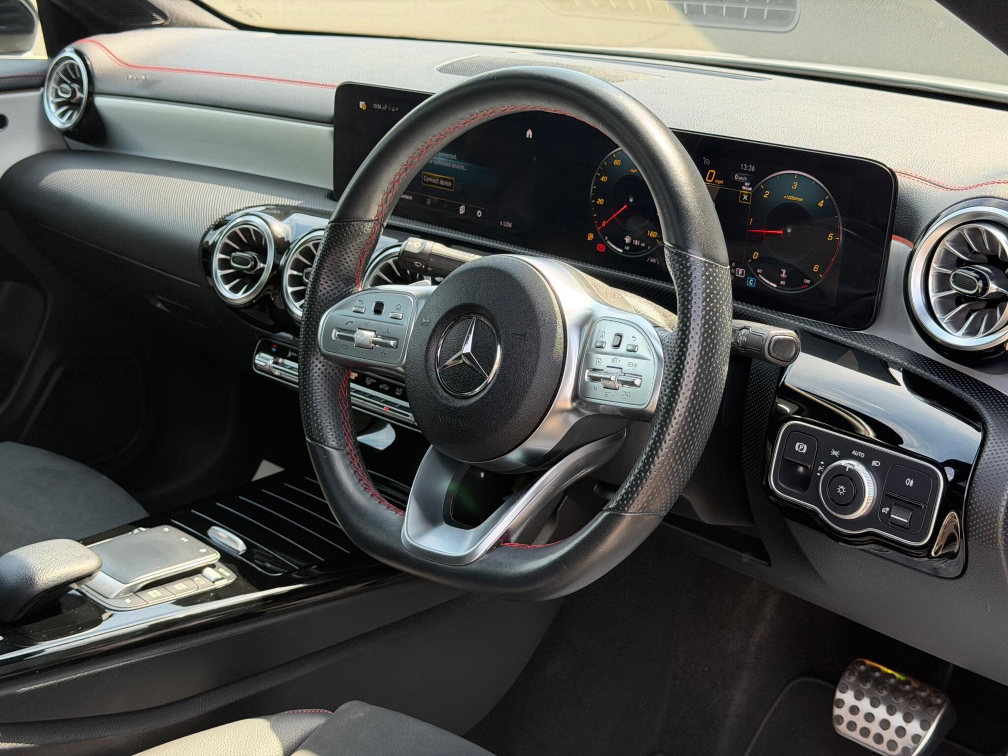 Mercedes-Benz Cla view 15