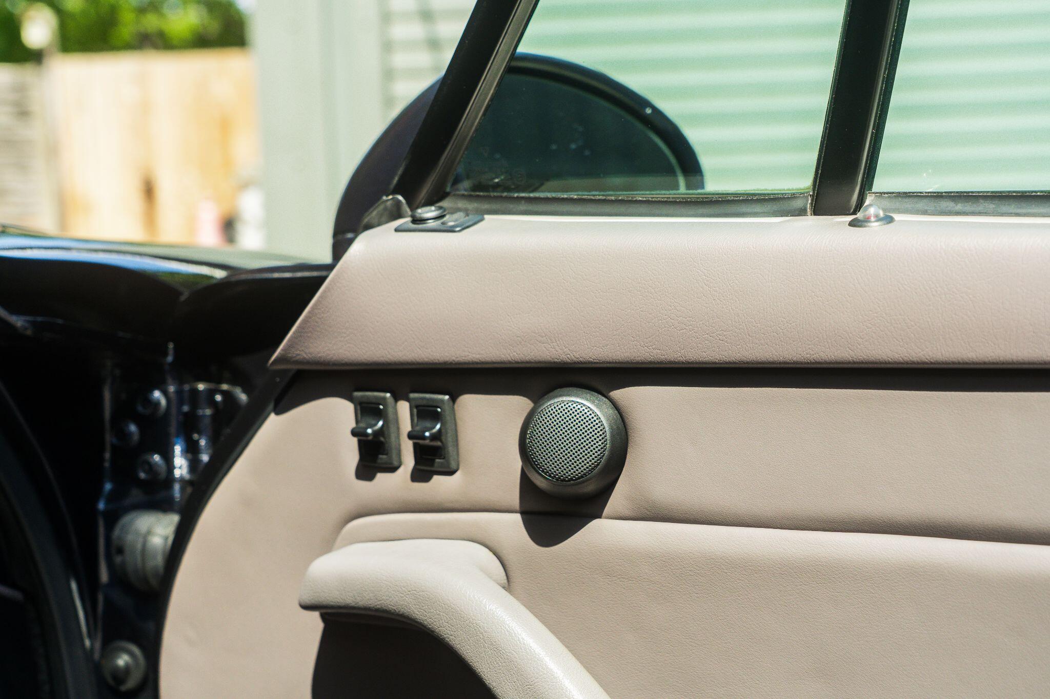 Porsche 911 view 50
