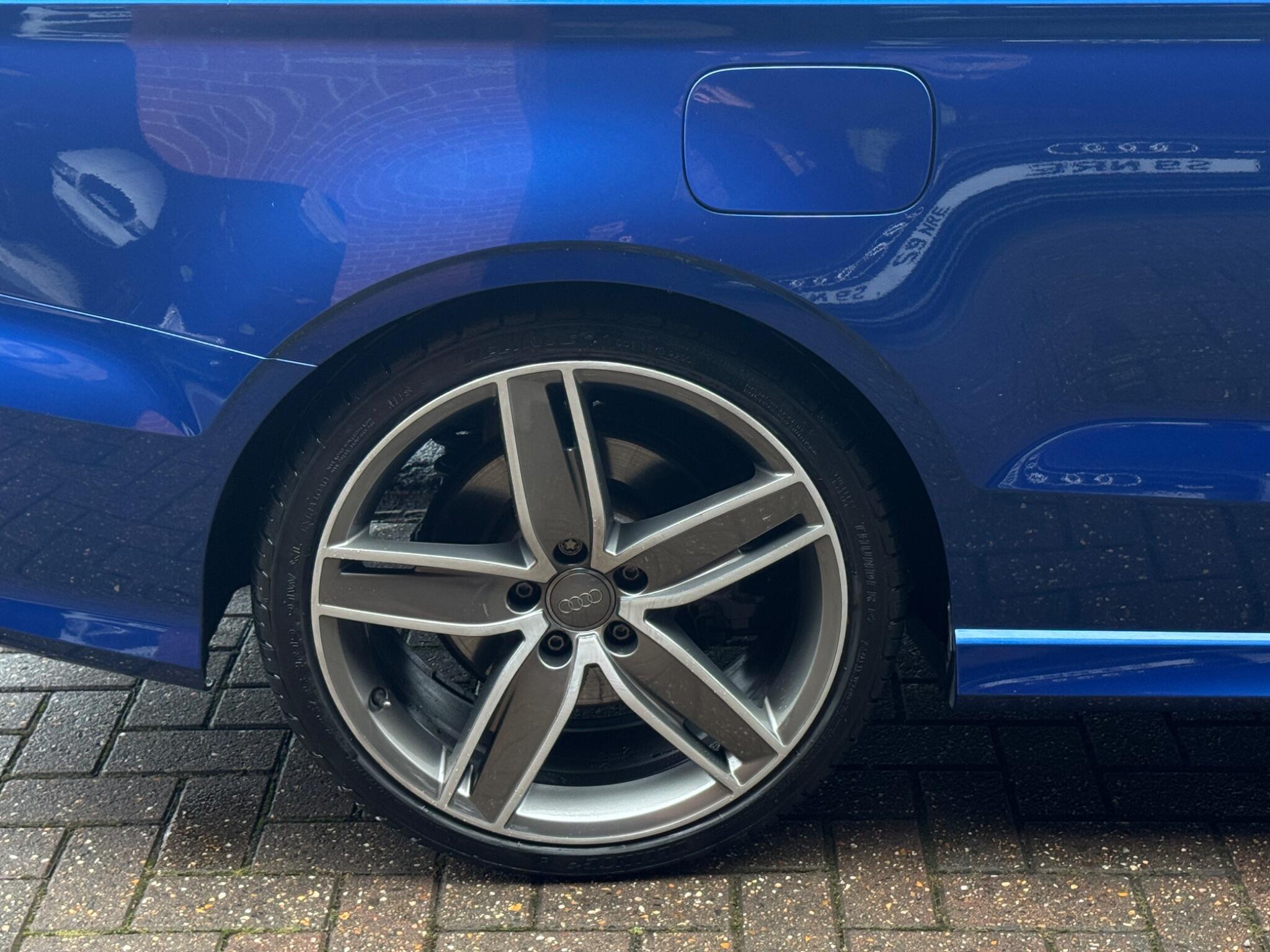 Audi Cabriolet view 33
