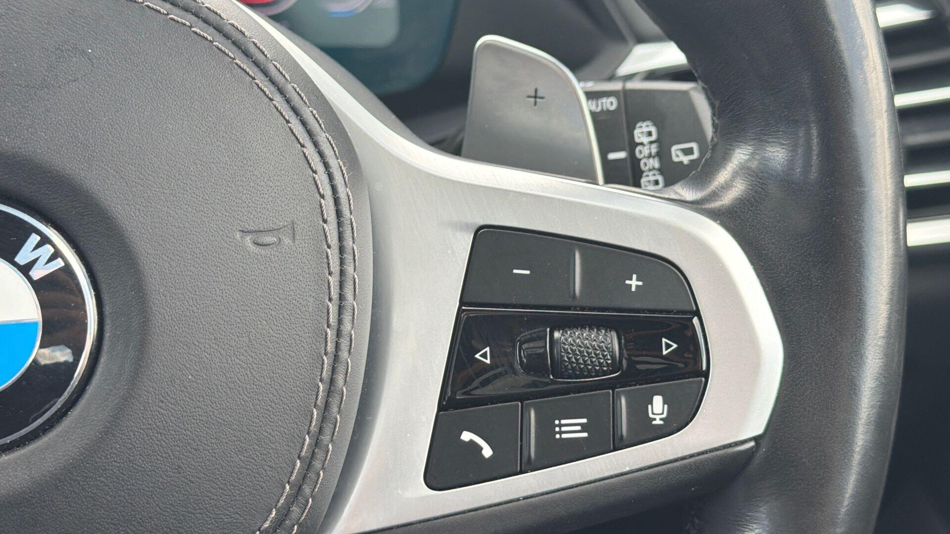BMW X7 view 19