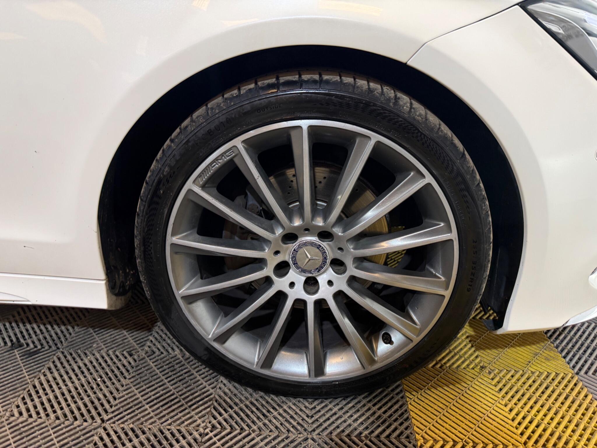 Mercedes-Benz CLS view 63