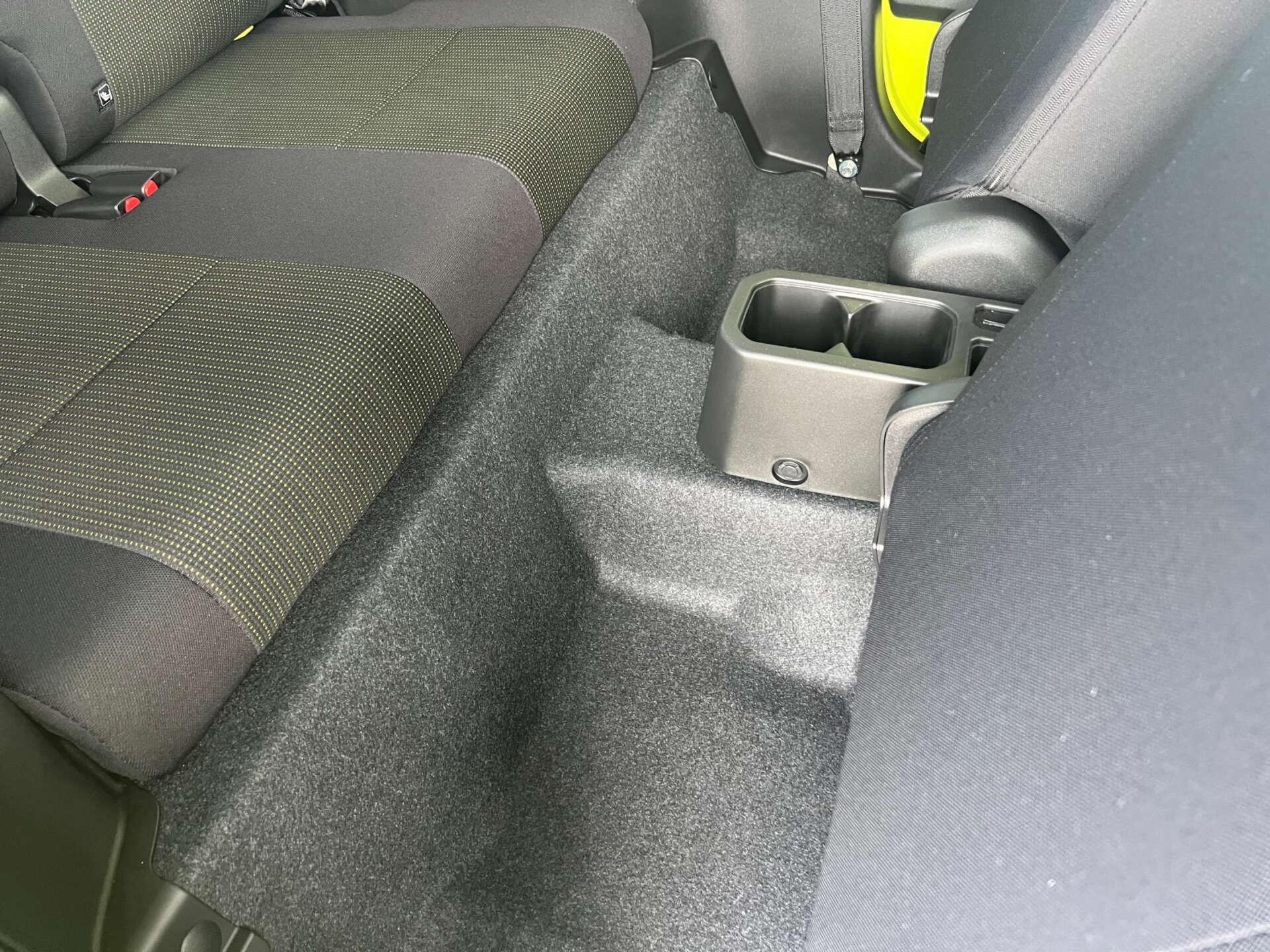 Suzuki Jimny view 26