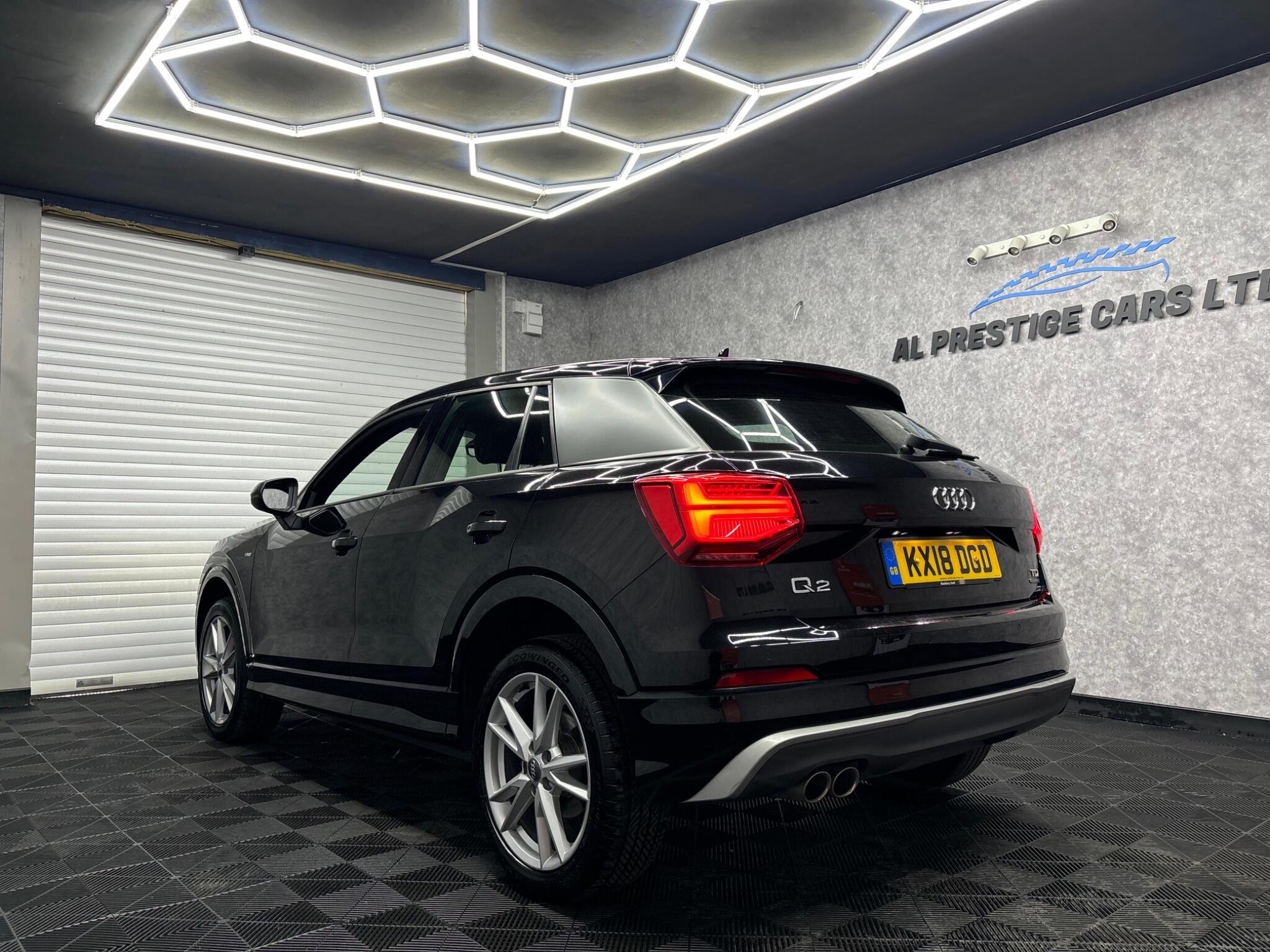 Audi Q2 view 6