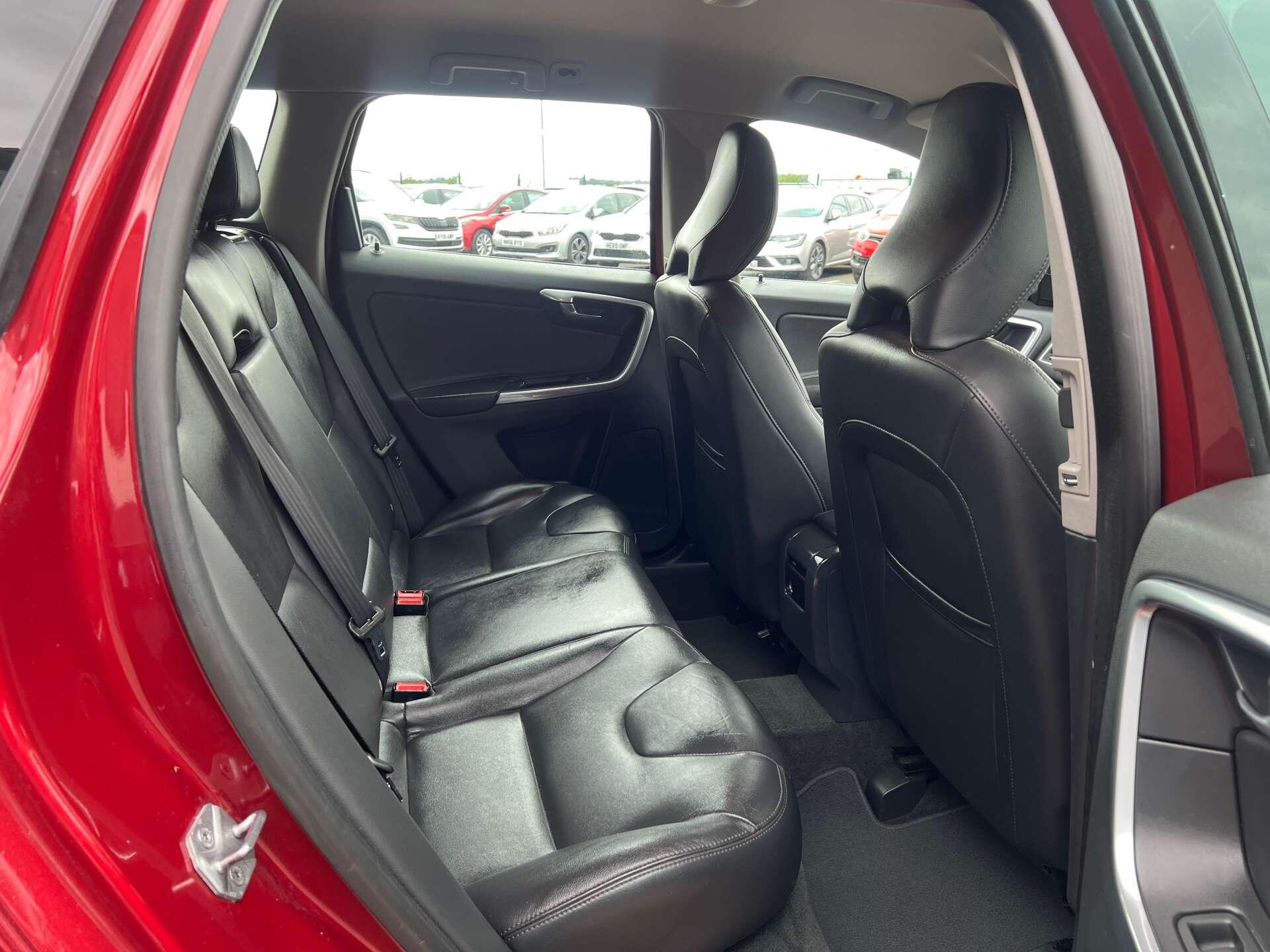 Volvo XC60 view 31