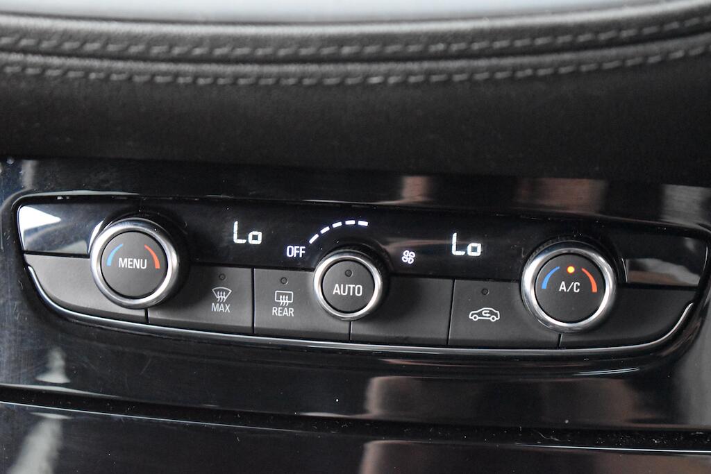 Vauxhall Grandland X view 62