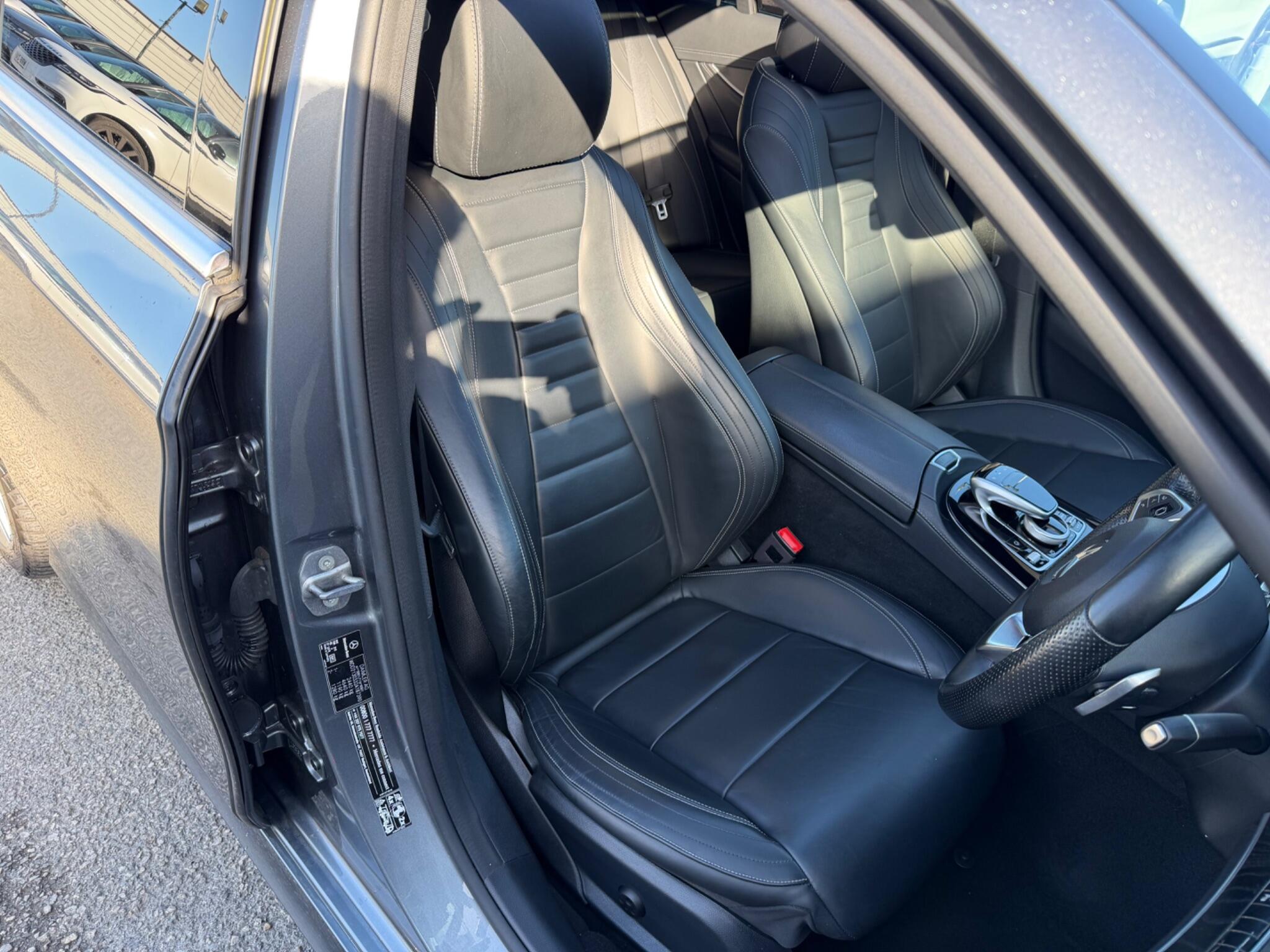 Mercedes-Benz E-Class view 19
