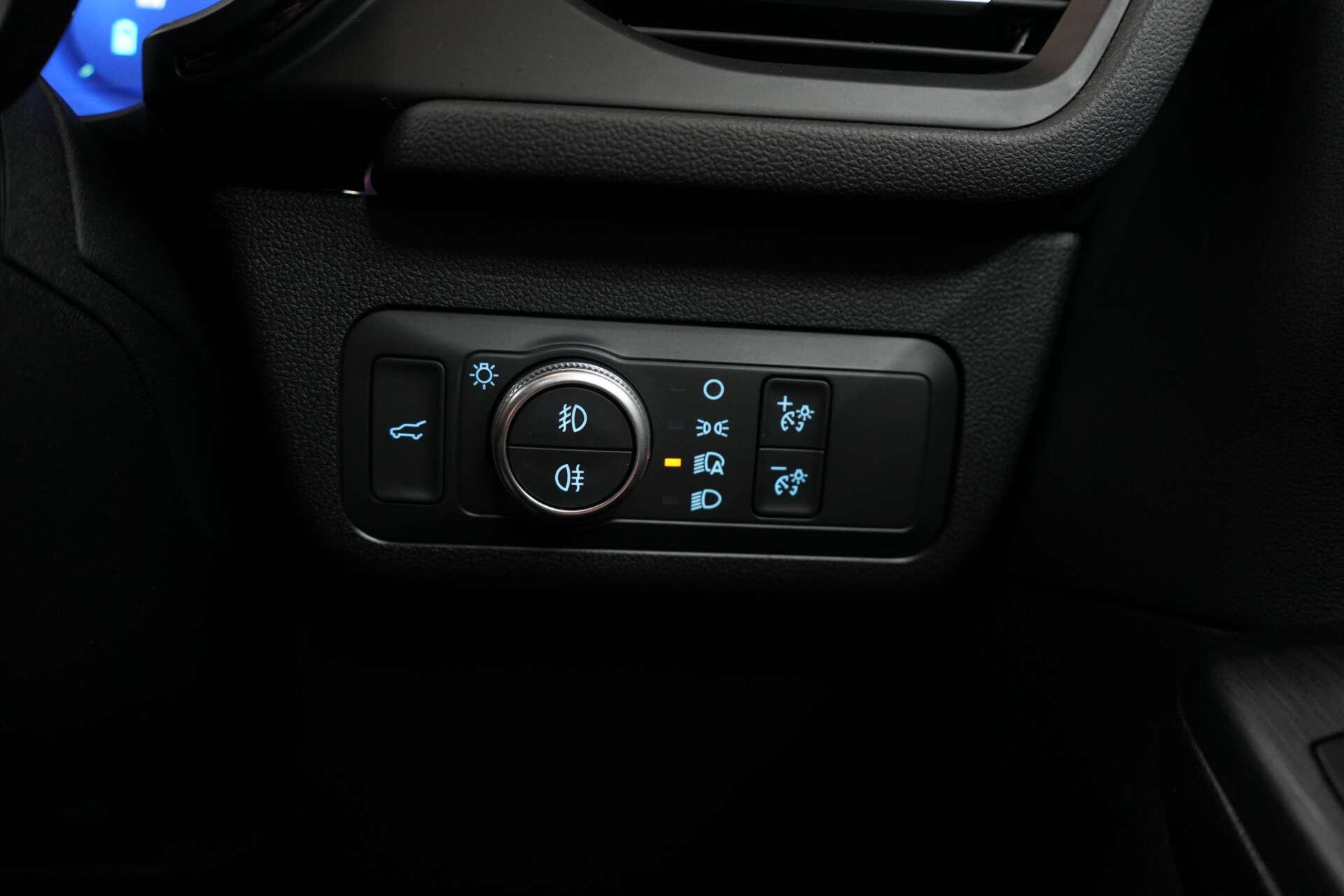 Ford Kuga view 45