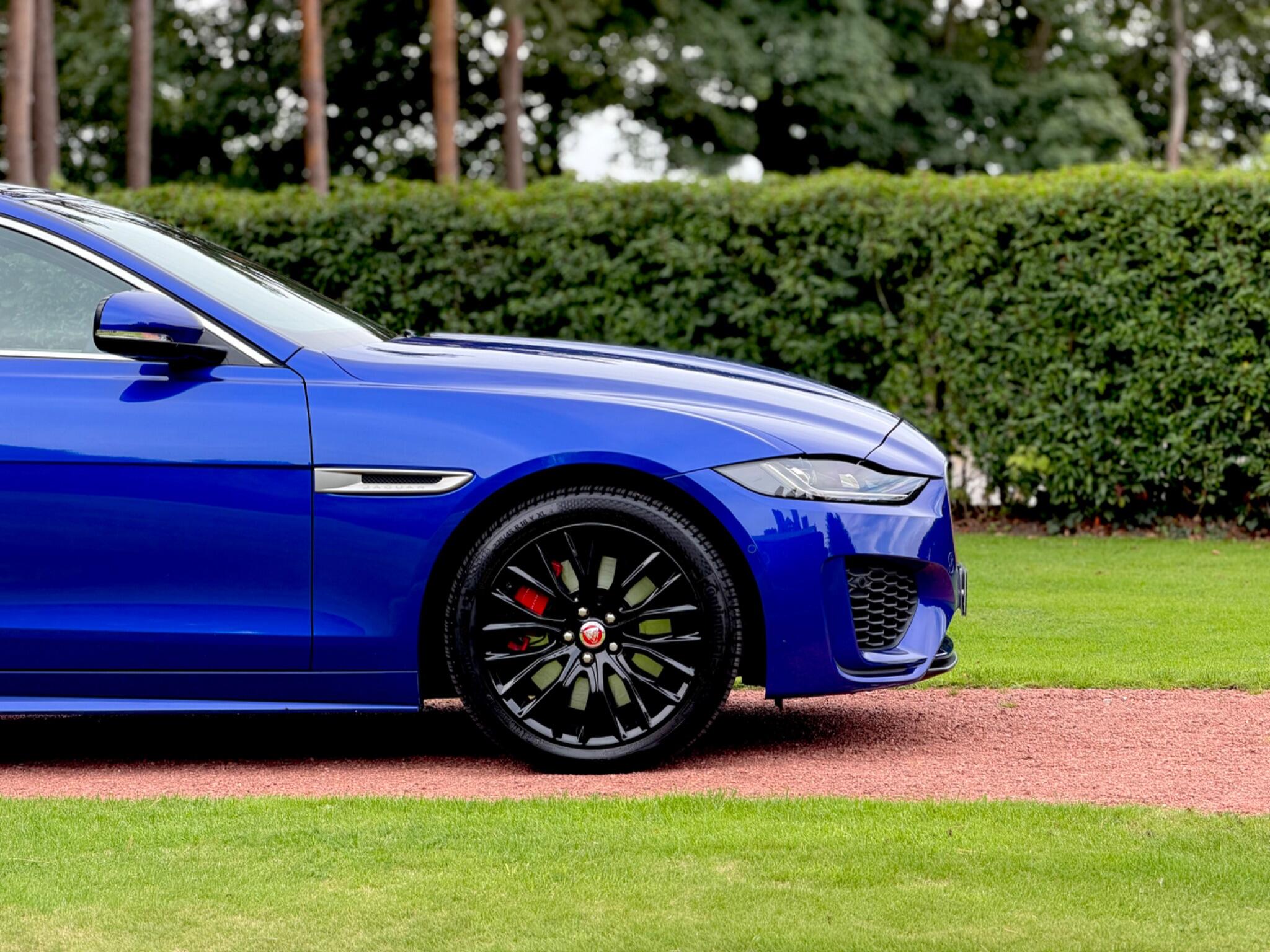 Jaguar Xe view 26