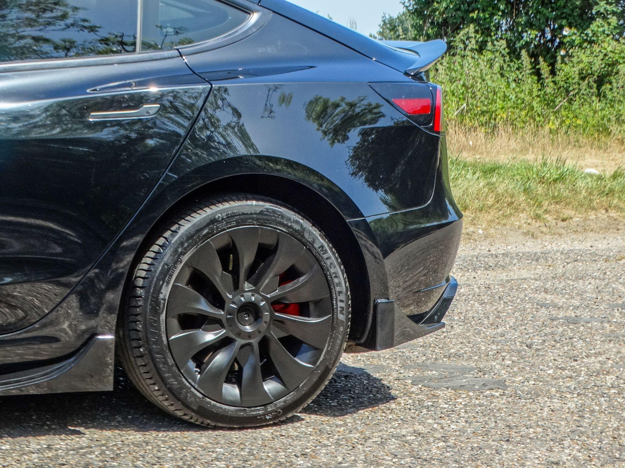 Tesla Model 3 view 38