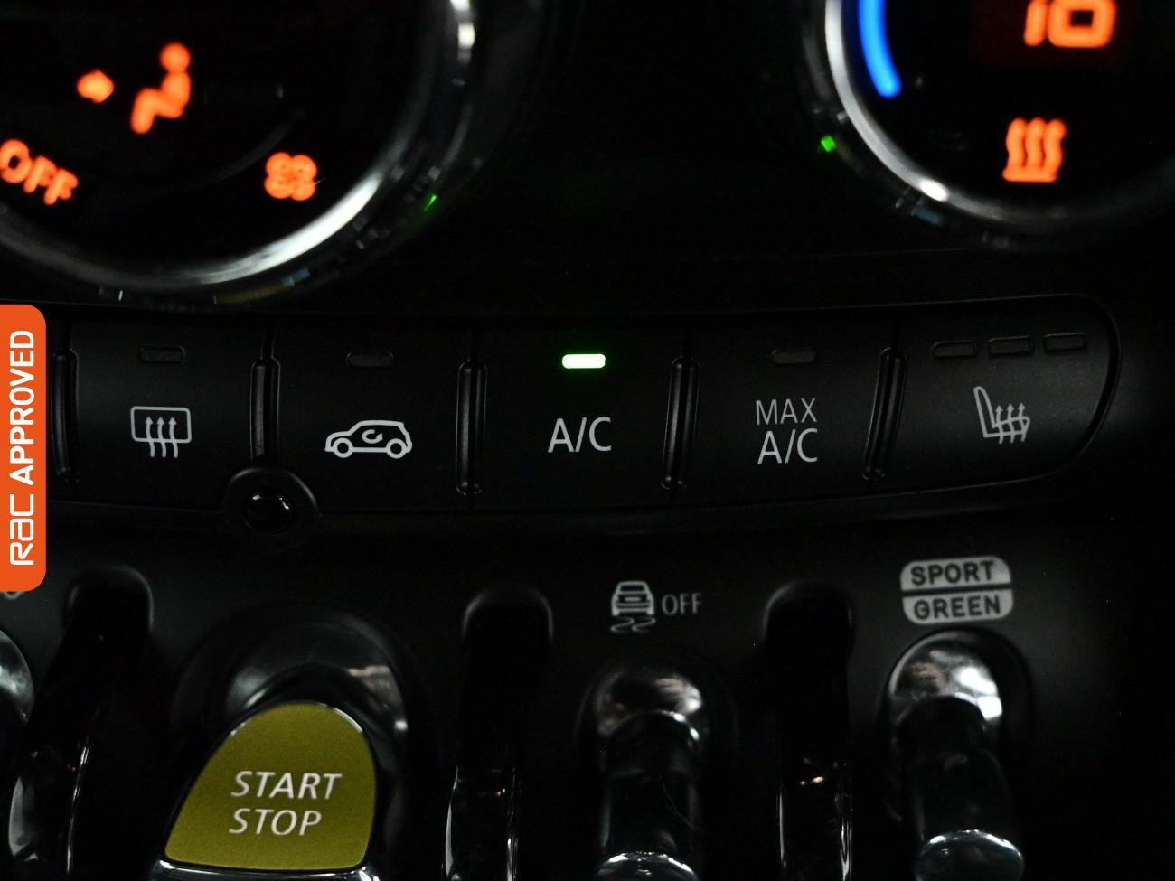 Mini Hatch view 20