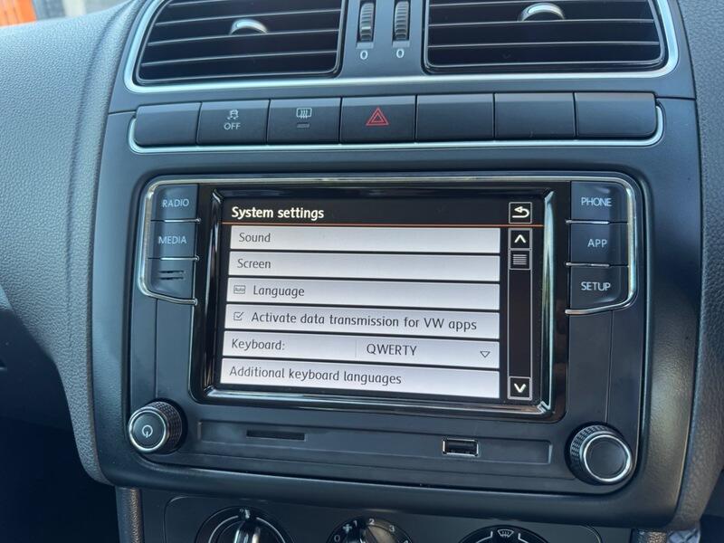 Volkswagen Polo view 23