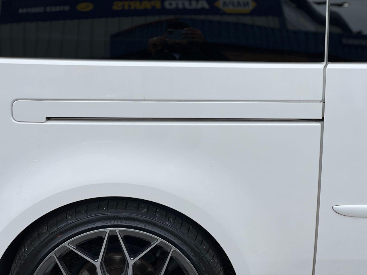 Volkswagen Caddy Maxi Life view 19
