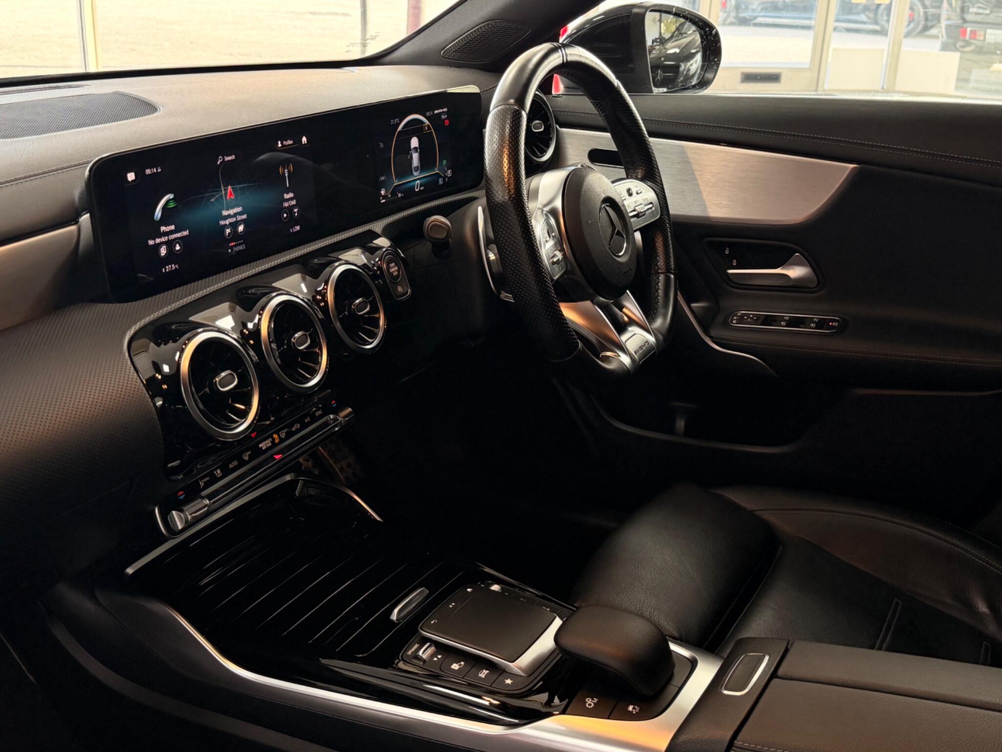 Mercedes-Benz Cla view 16