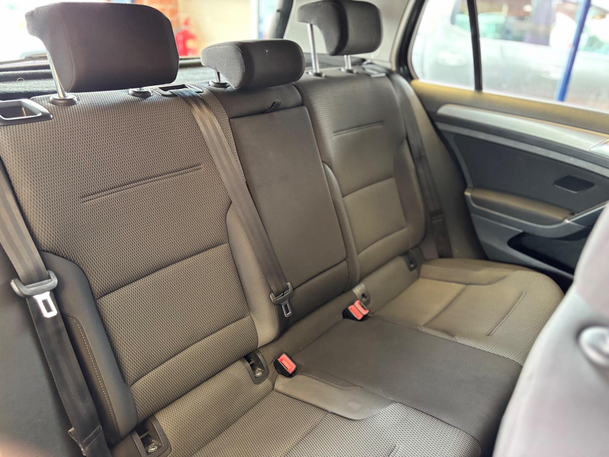 Volkswagen Golf view 15