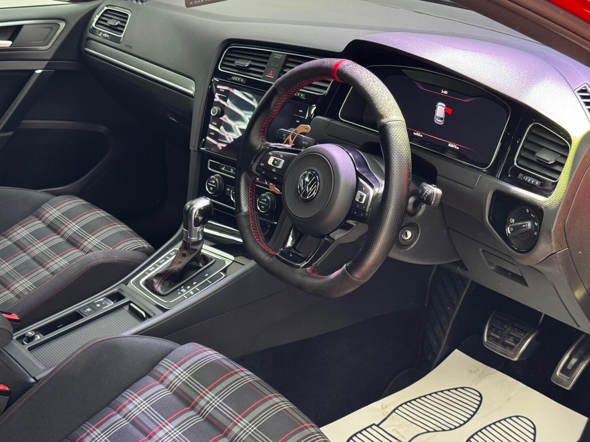 Volkswagen Golf view 35
