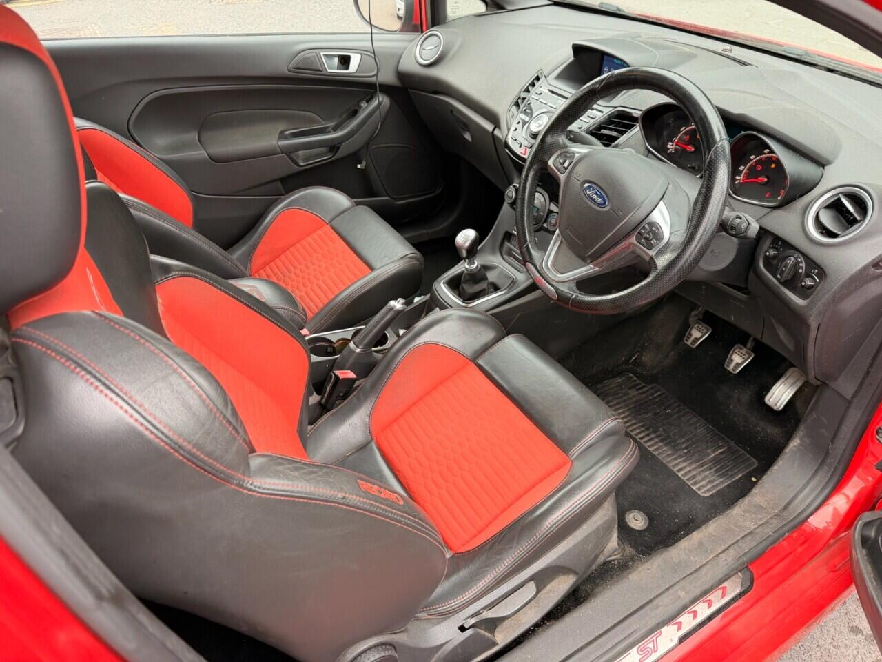 Ford Fiesta view 11