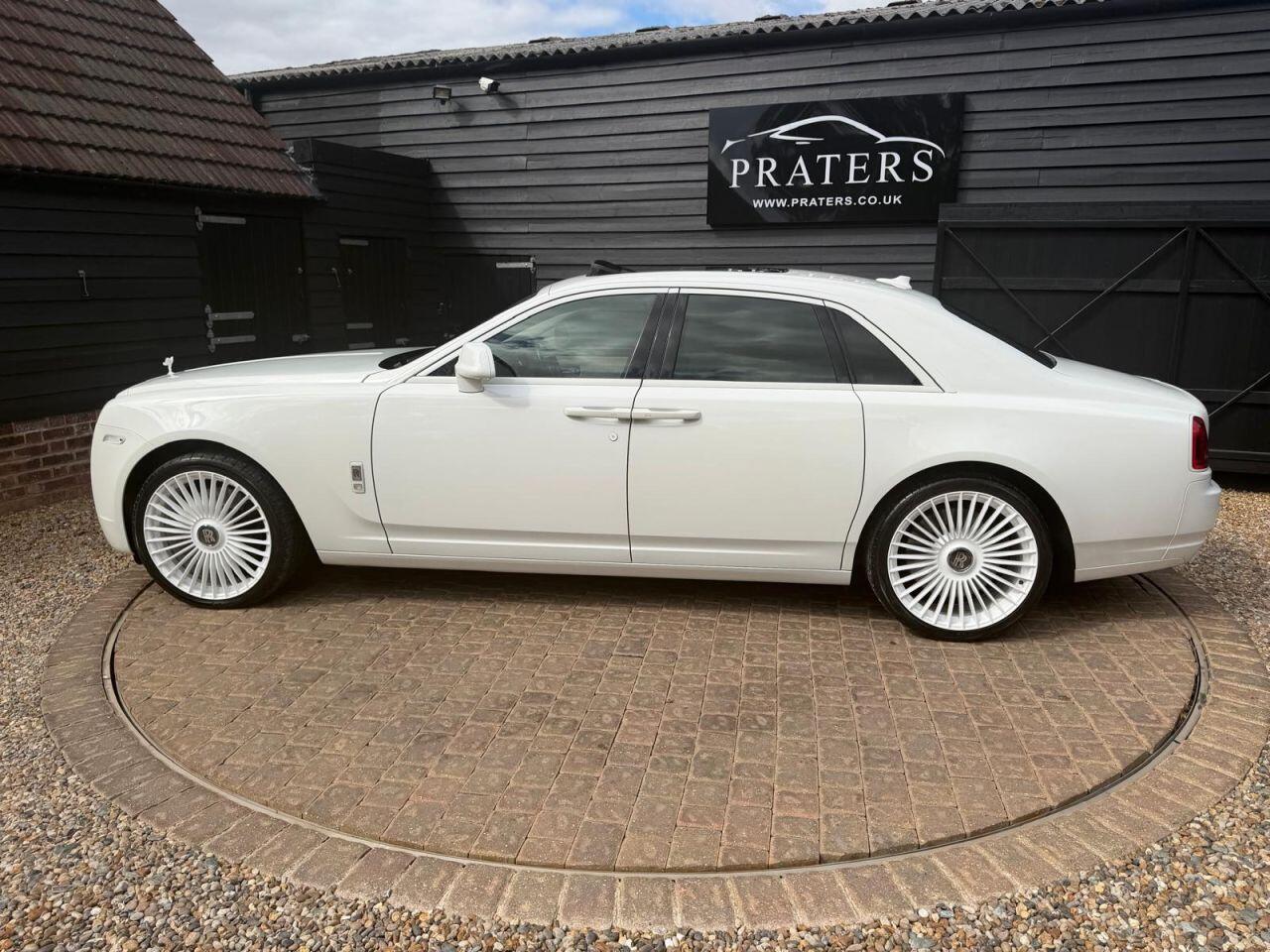Rolls-Royce Ghost view 44