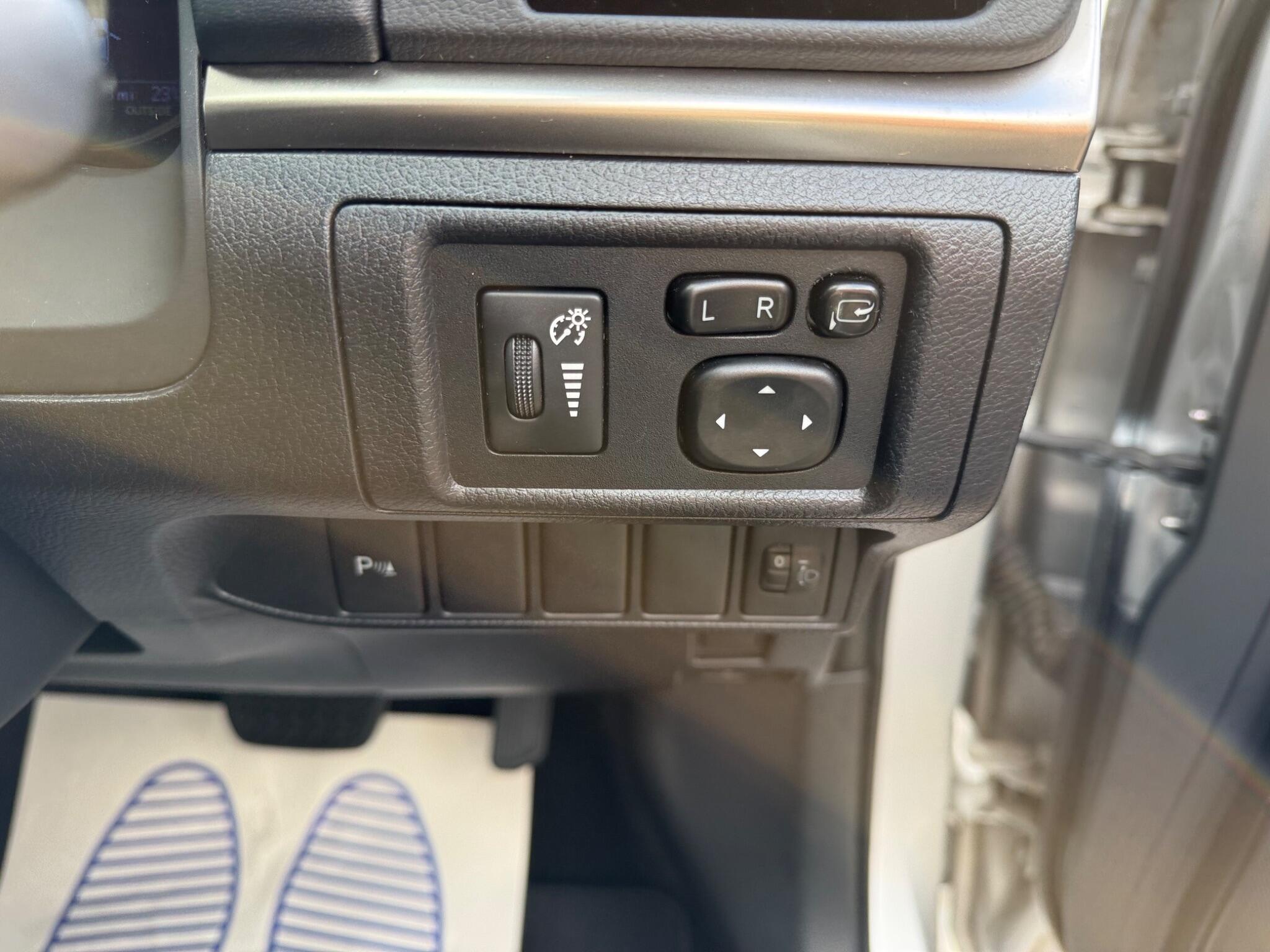 Lexus CT view 15