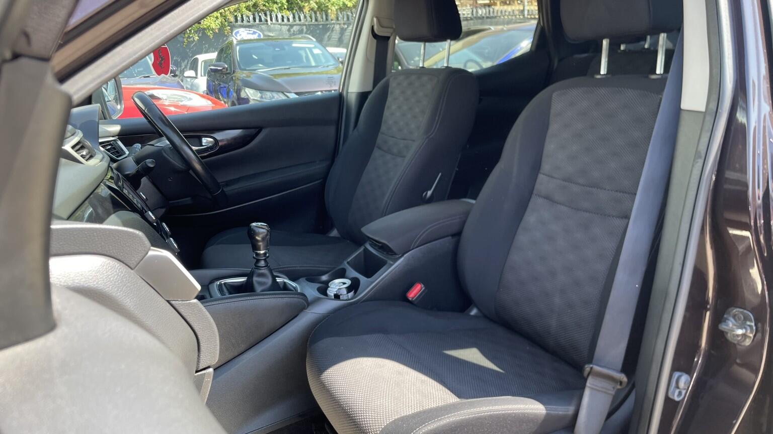 Nissan Qashqai view 17