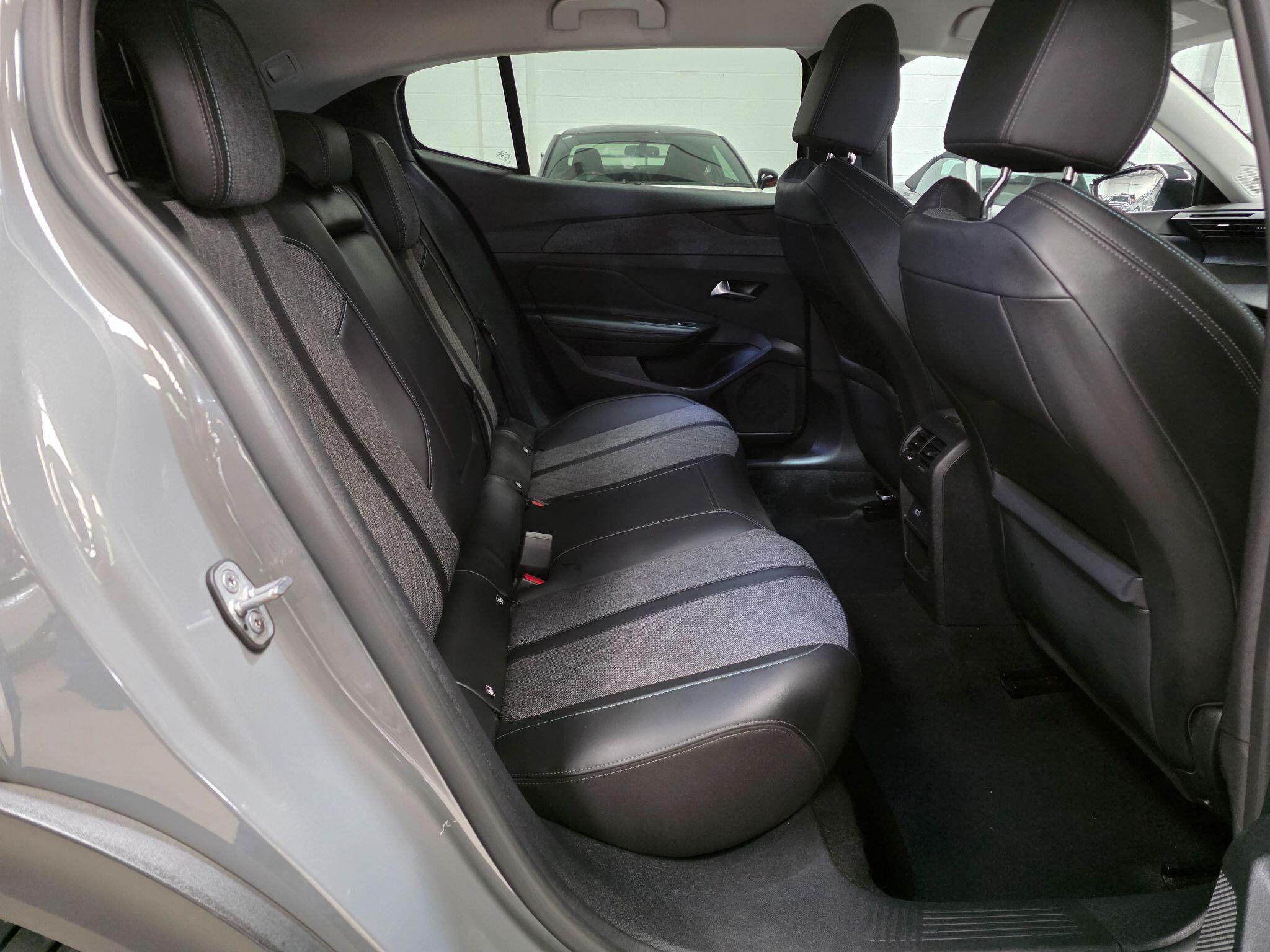 Peugeot 408 view 21