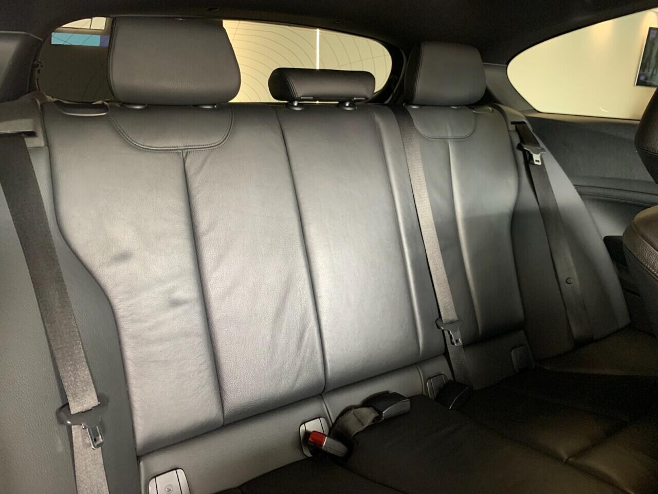 BMW 1 Series view 23