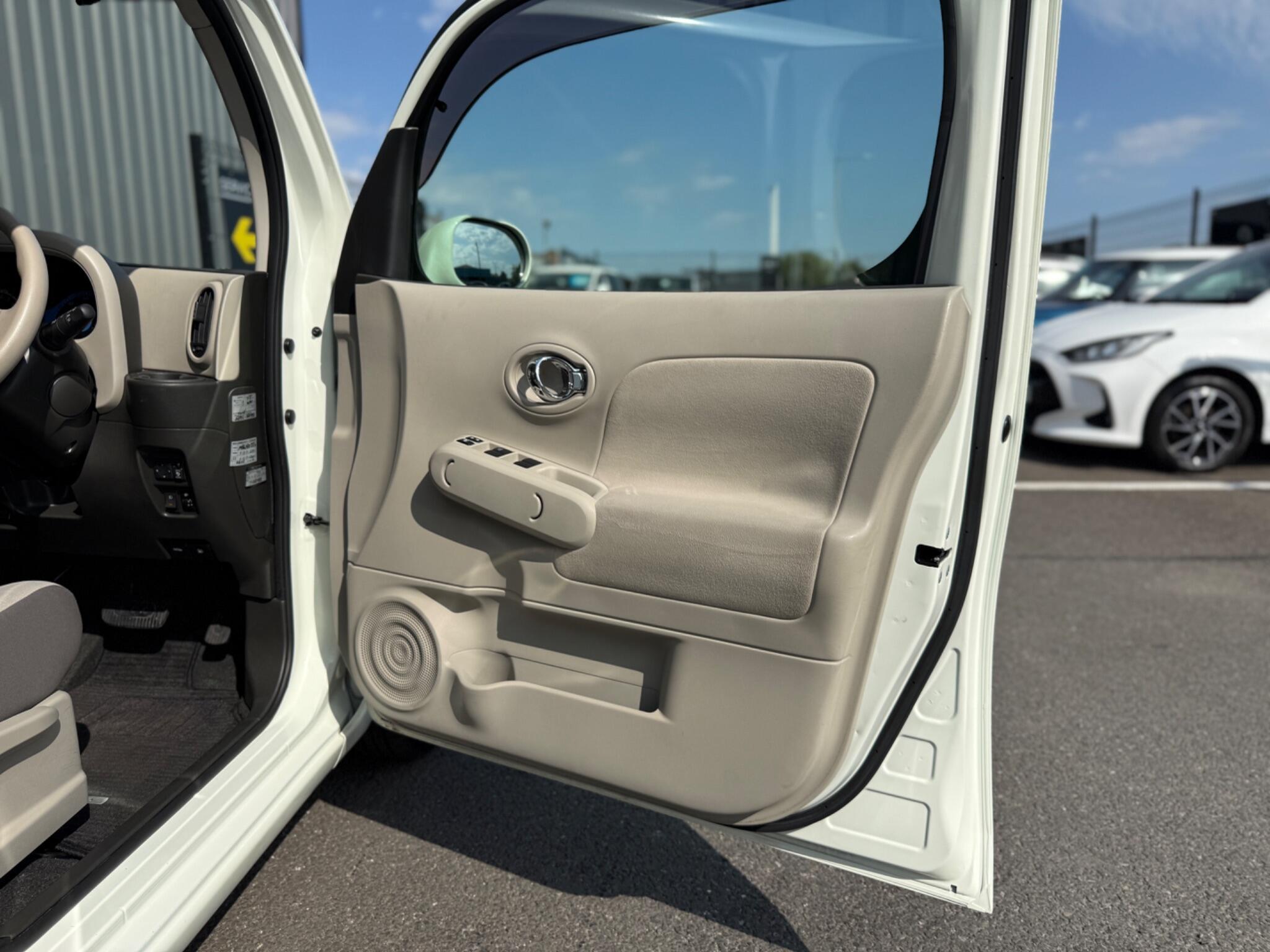 Nissan Cube view 28