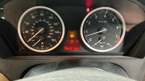 BMW X6 view 10