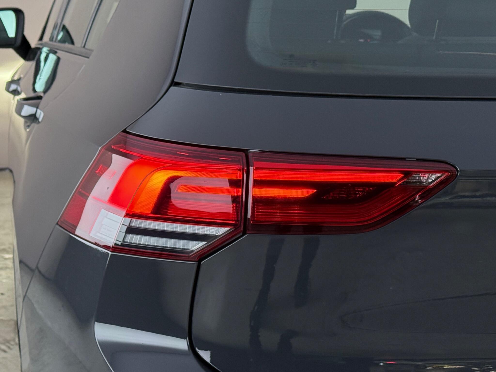 Volkswagen Golf view 11