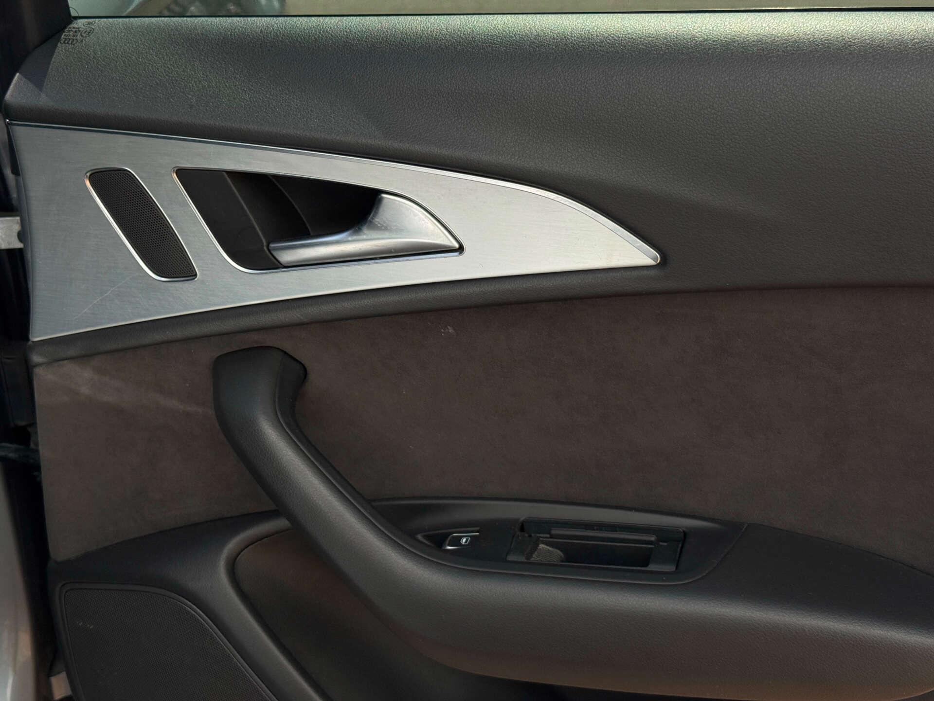 Audi A6 Saloon view 30