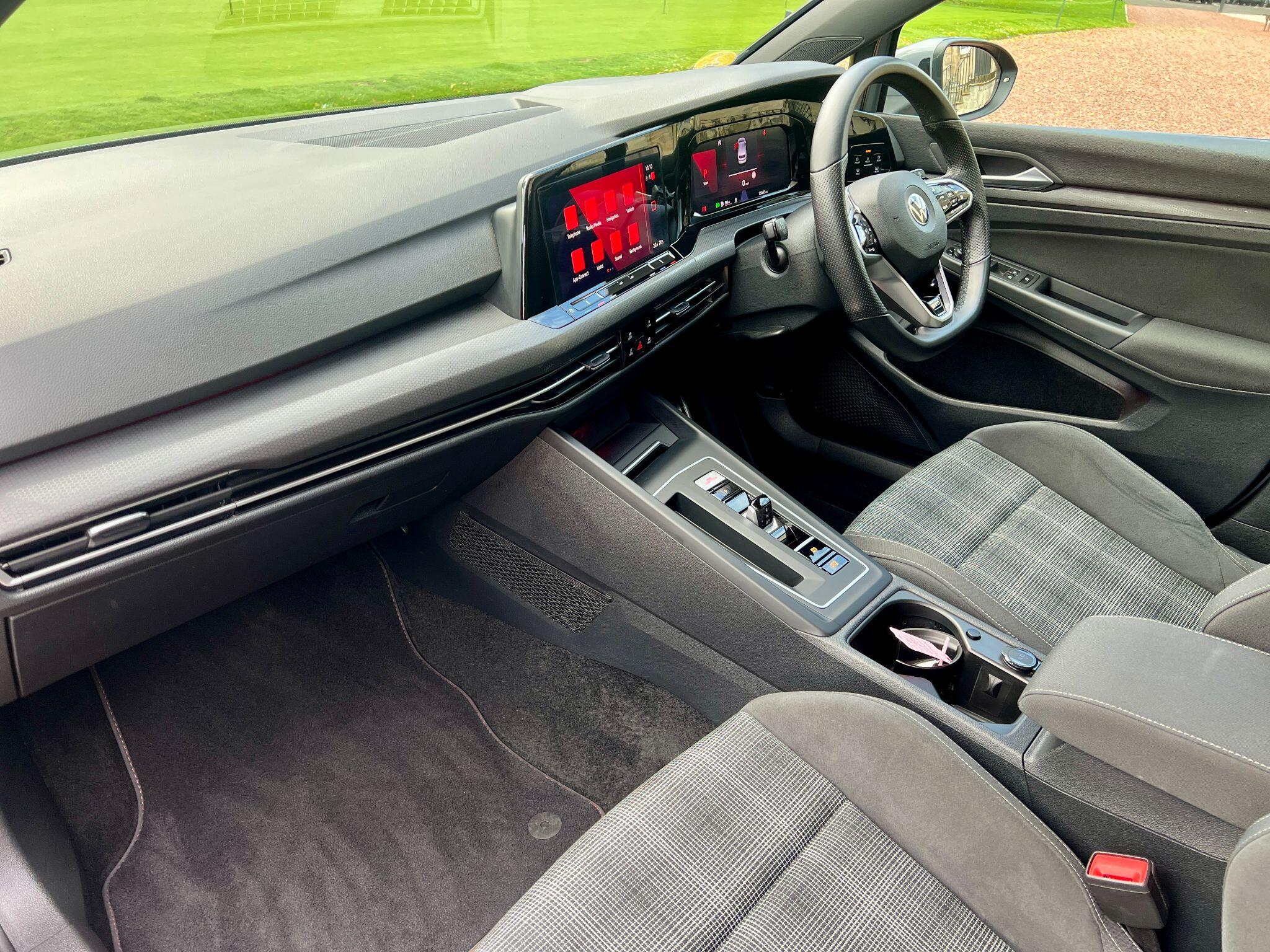 Volkswagen Golf view 21
