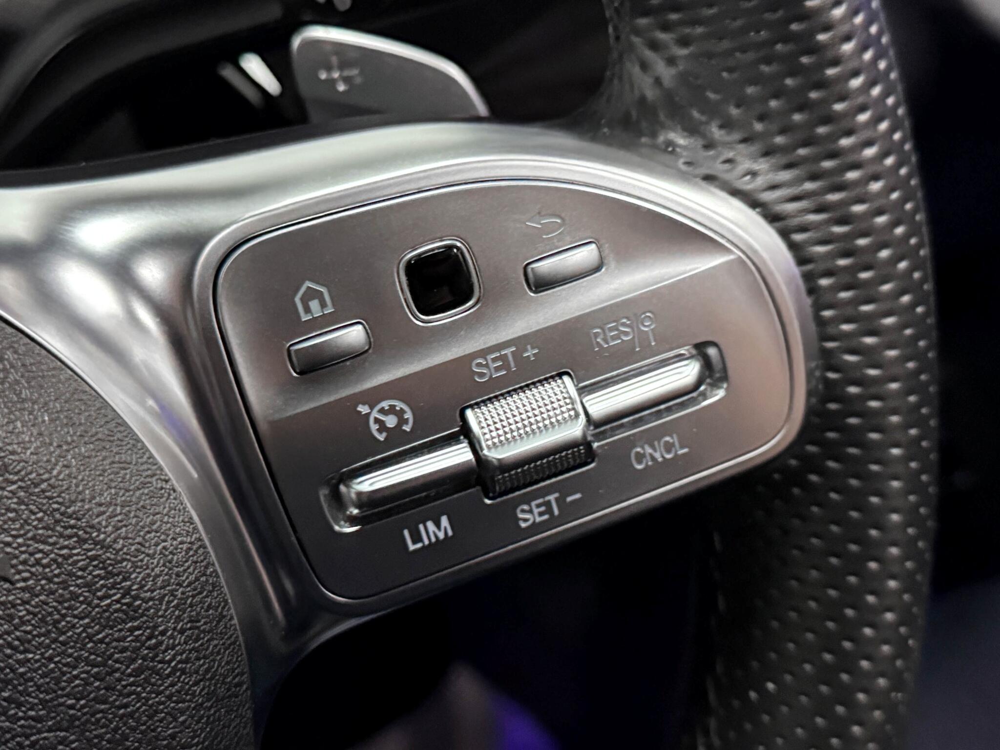 Mercedes-Benz Cla view 17