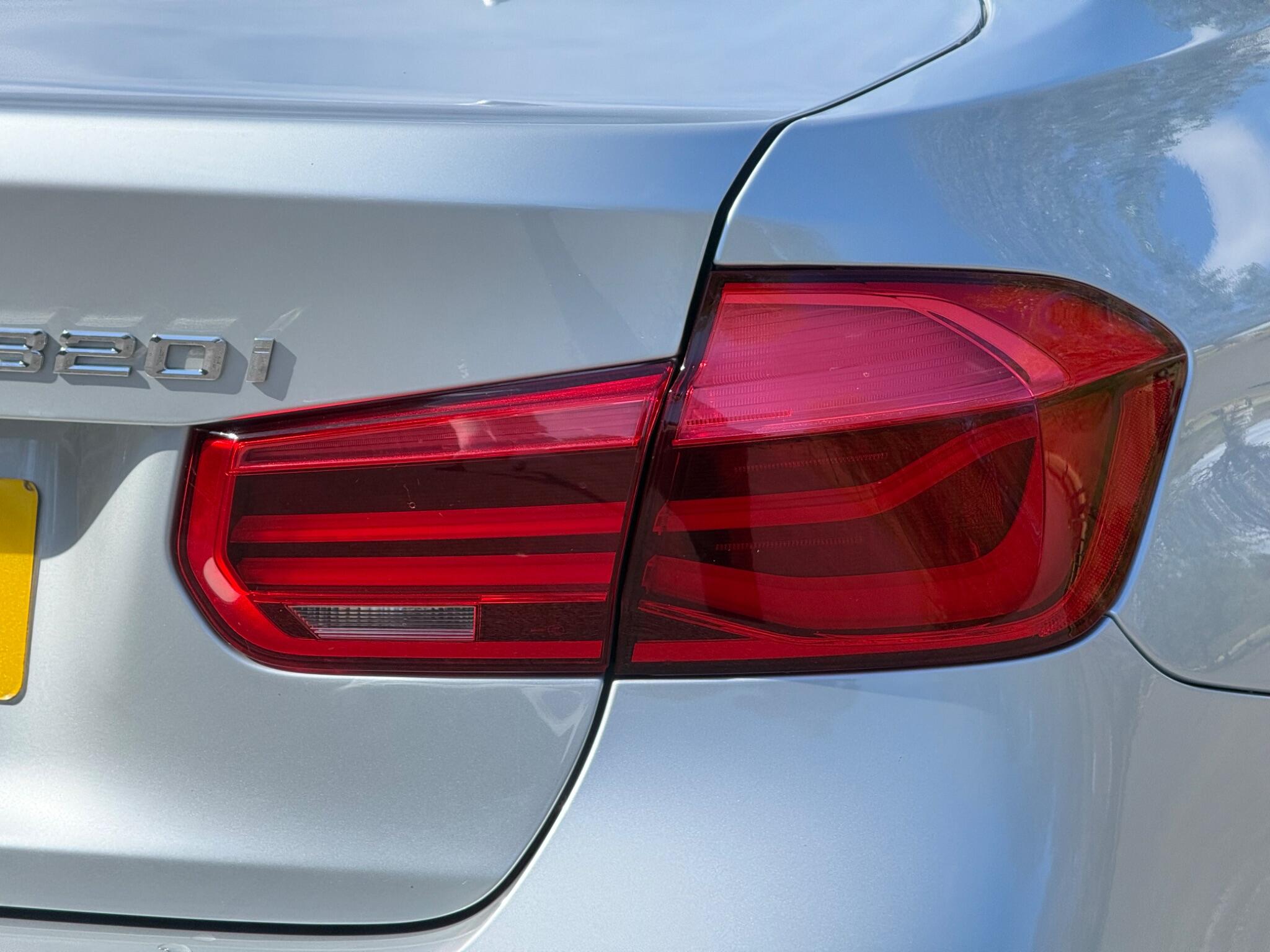 BMW 3 Series view 42
