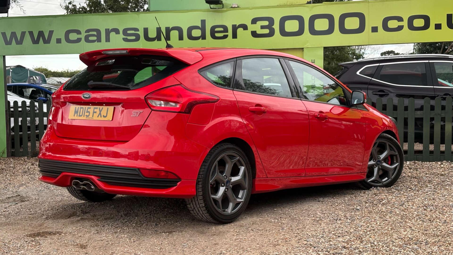 Ford Focus view 8