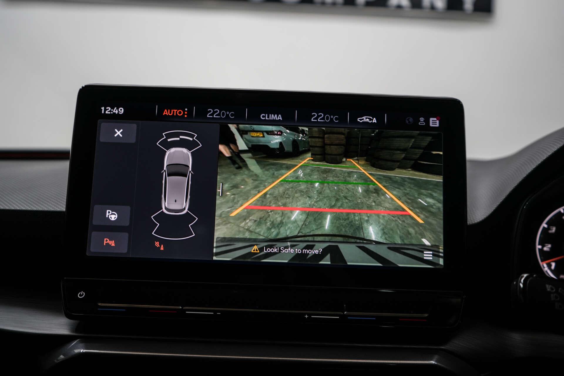 Cupra Leon view 34