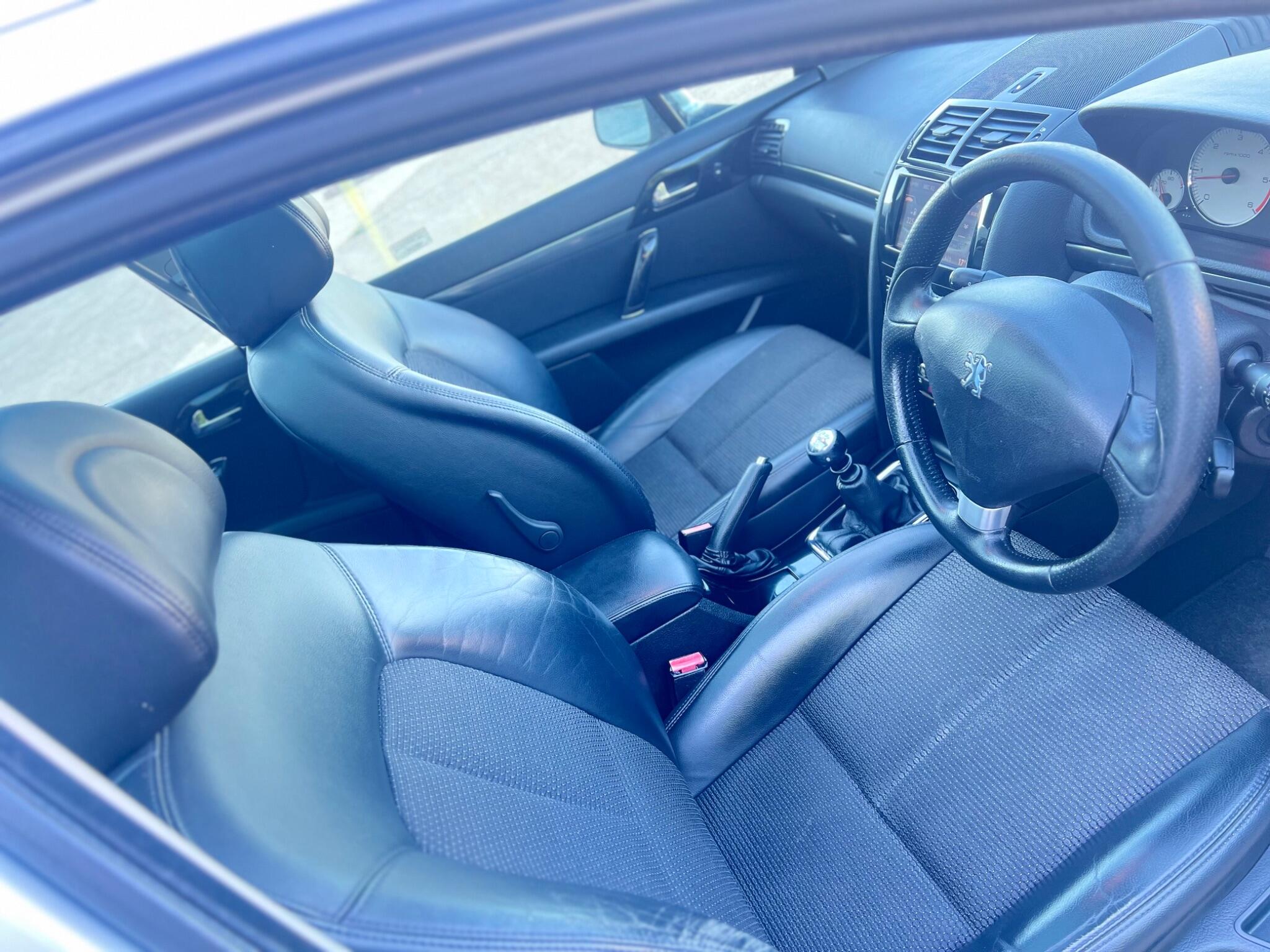 Peugeot 407 view 6
