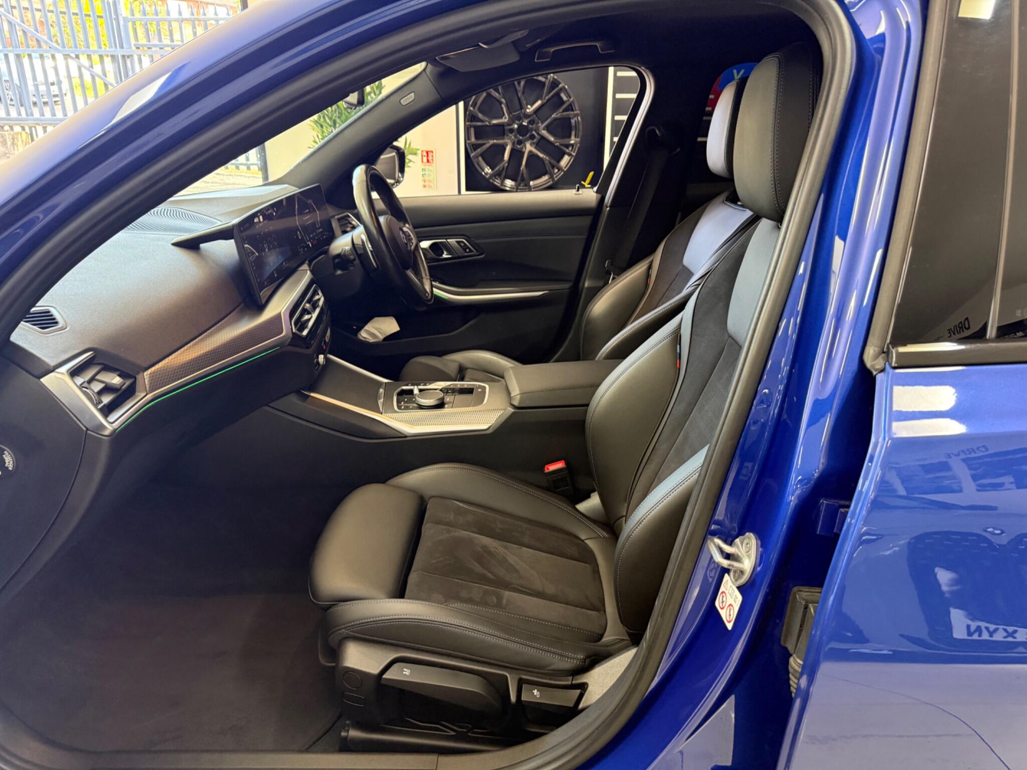 BMW 3 Series view 34