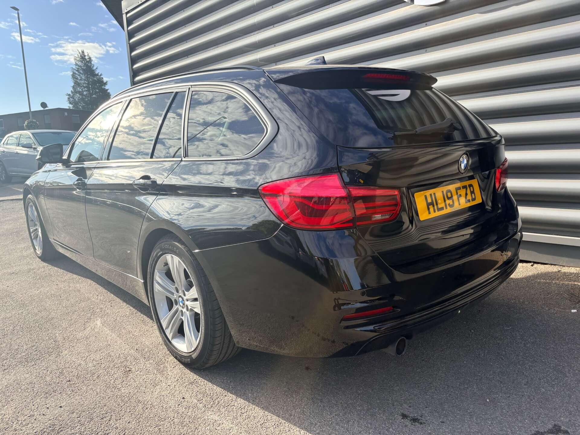 BMW 3 Series view 7