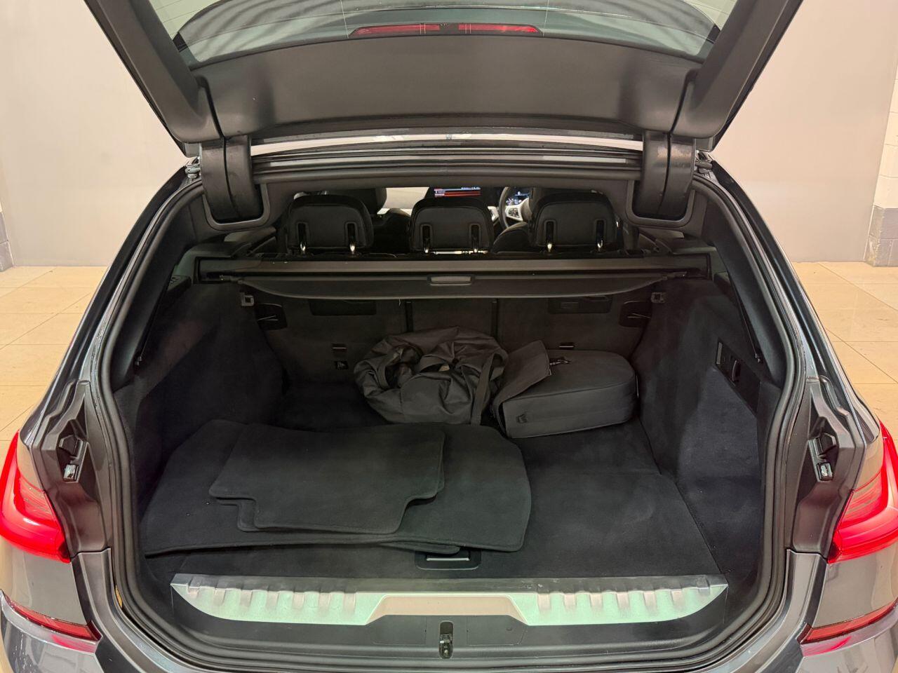 BMW 3 Series view 36