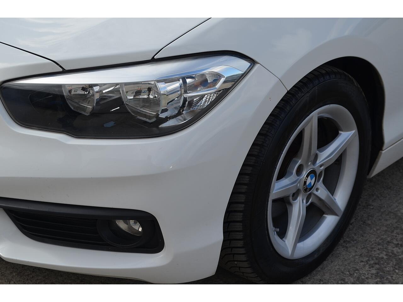 BMW 1 Series view 38