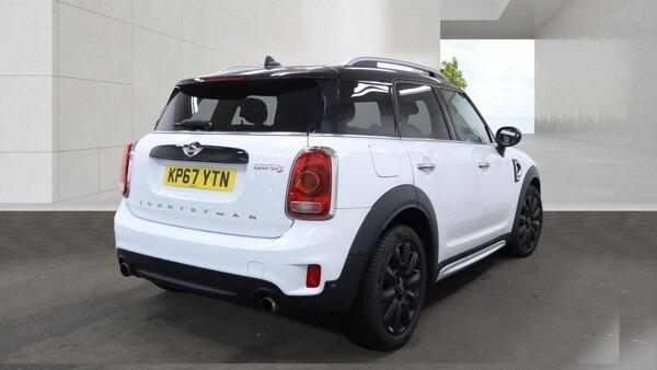 Mini Countryman view 2