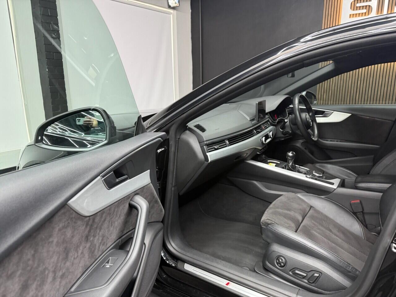 Audi A5 view 26
