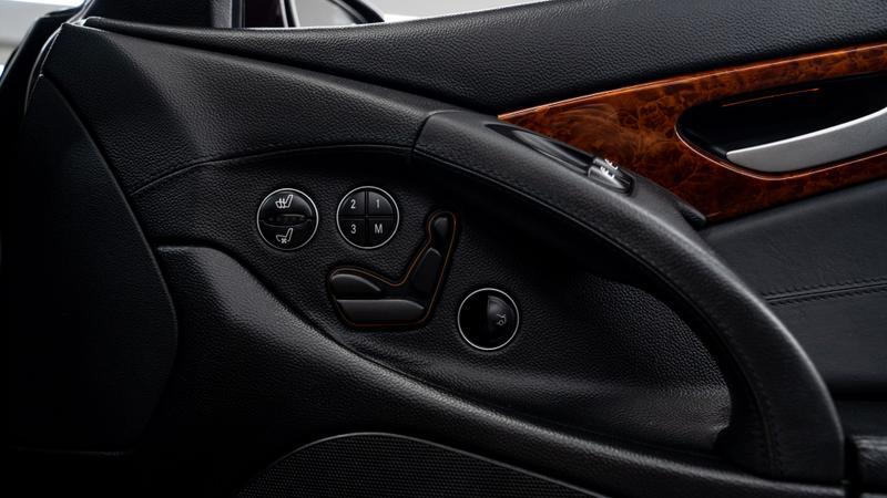 Mercedes-Benz SL view 32