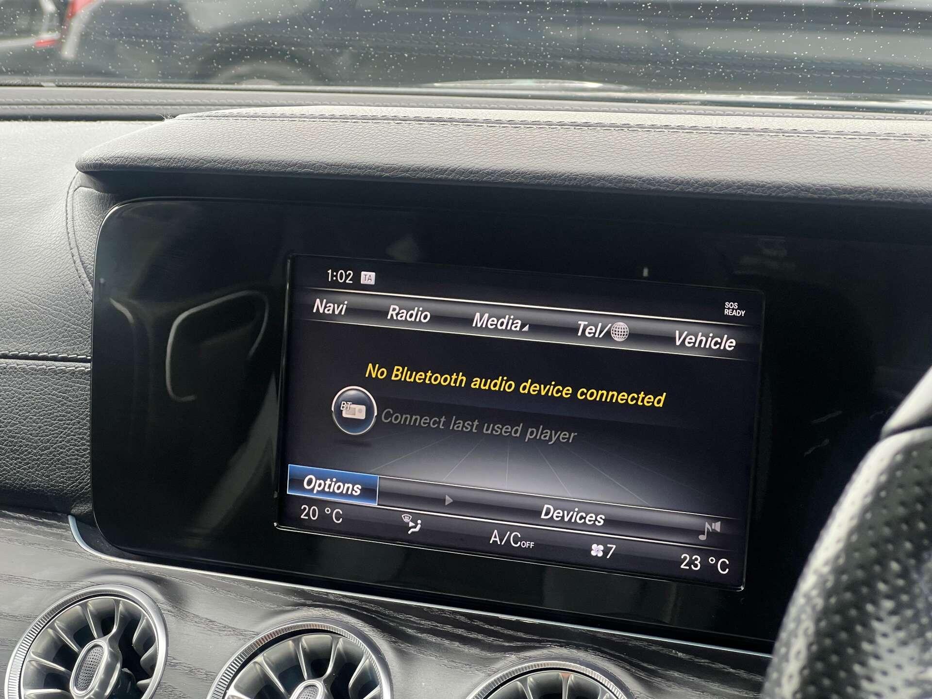 Mercedes-Benz E-Class view 28