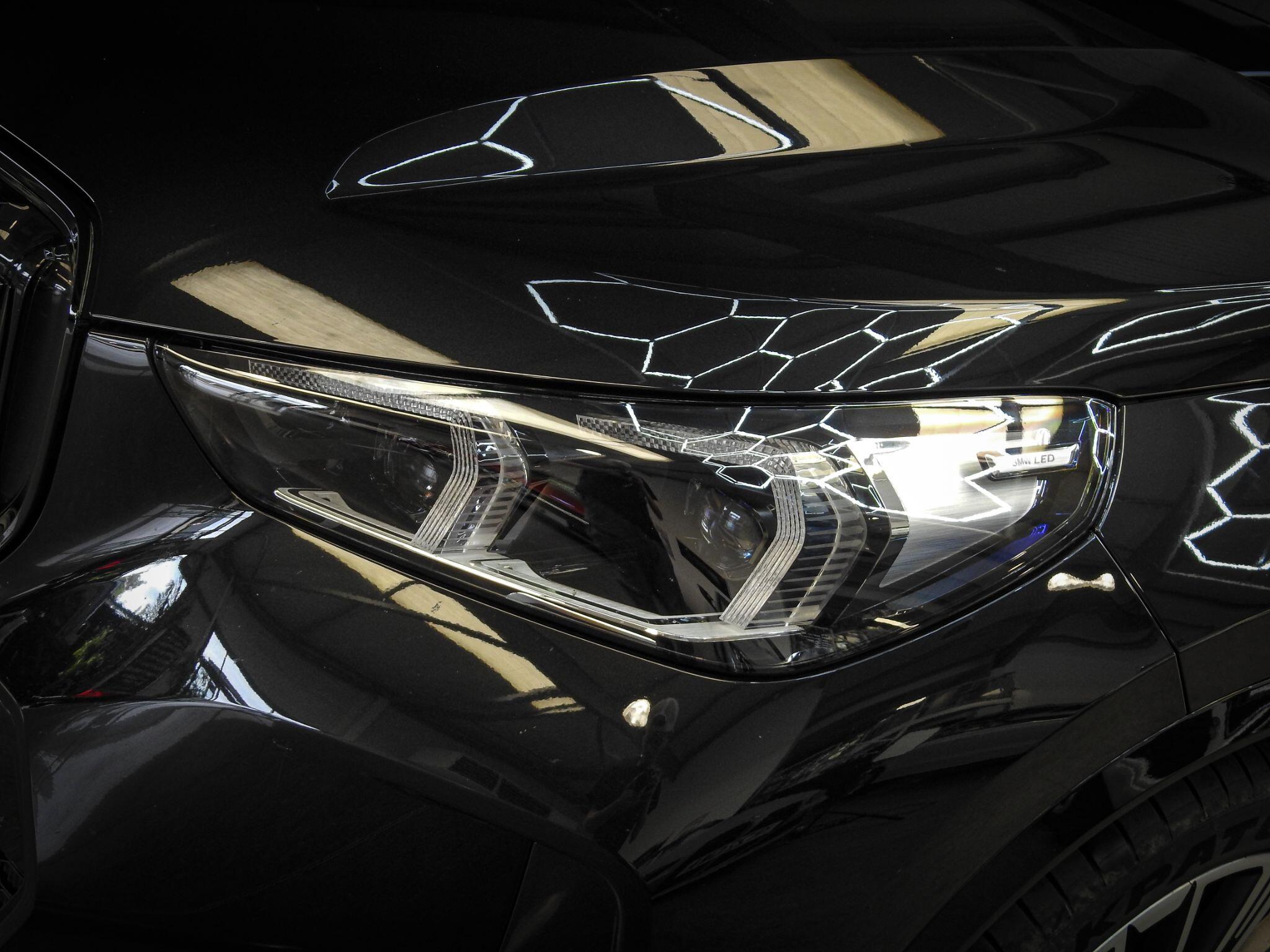 BMW Ix1 view 12