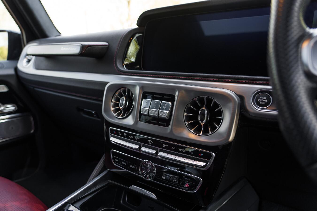 Mercedes-Benz G Class view 32